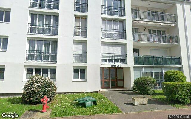 Façade : 200 rue des Capucines, Olivet